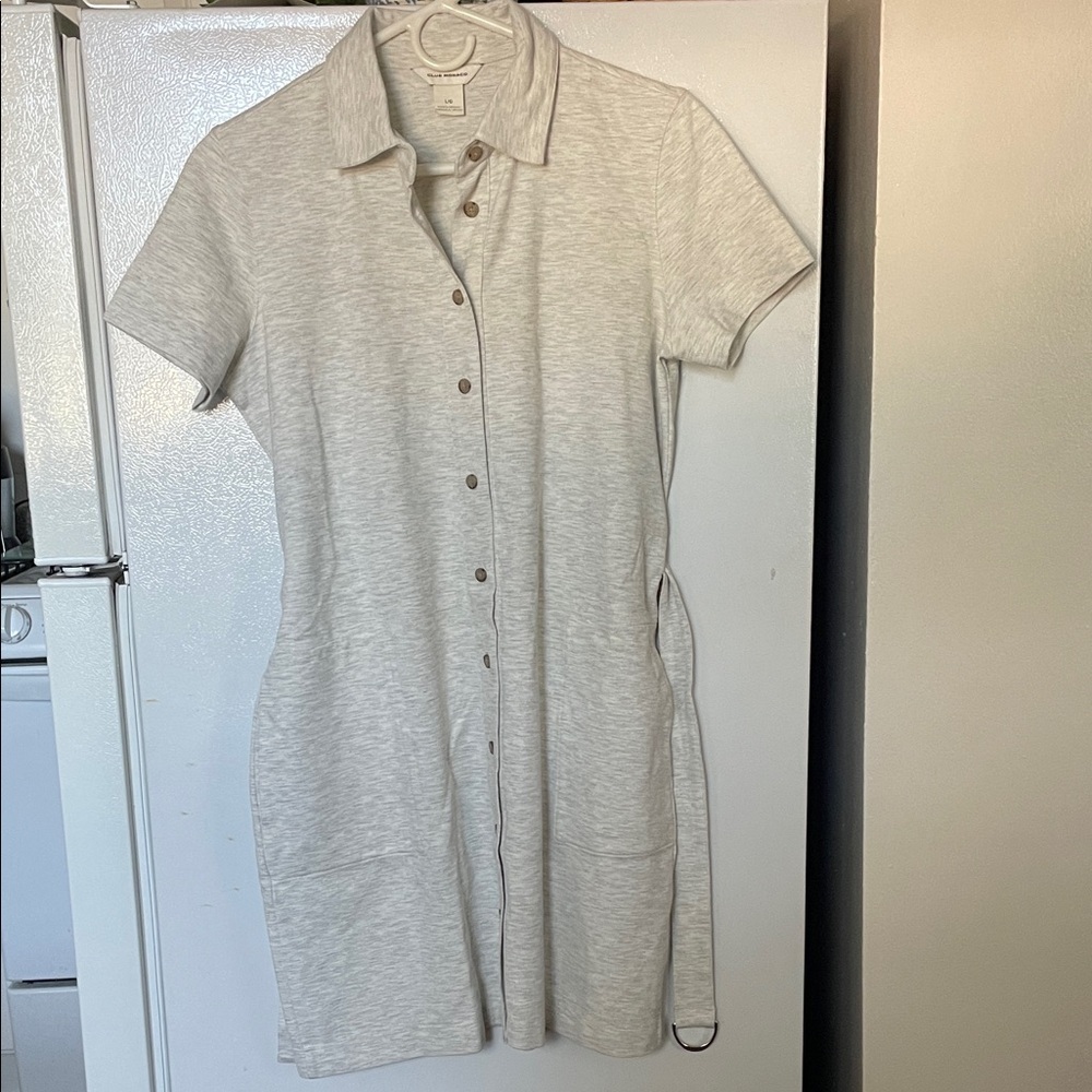 Club Monaco‎ Large Light Gray Collar Button Down Dress Pockets Belt